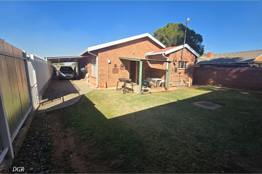 7 Bedroom Property for Sale in Cassandra Northern Cape